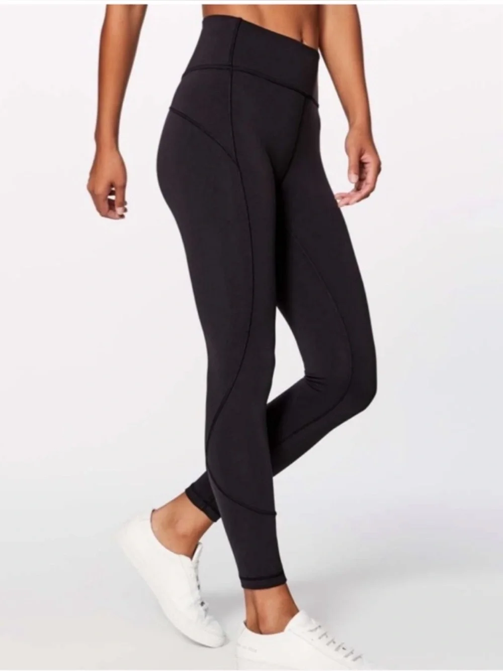 Lululemon | In Movement 7/8 Tight *Everlux 24” Black Size 8